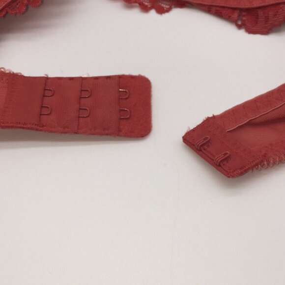 Victoria’s Secret Red Floral Lace Bra Size 34C - Picture 12 of 13